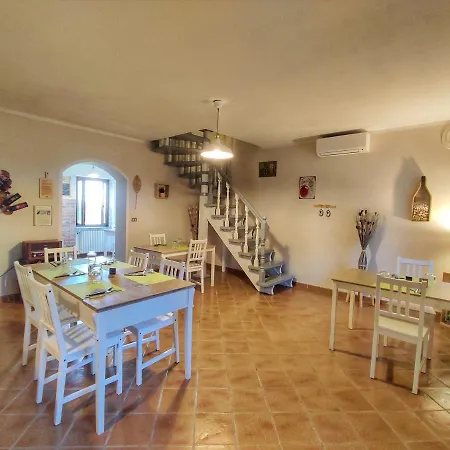 Farm stay La Tomatica In Commedia Mongardino