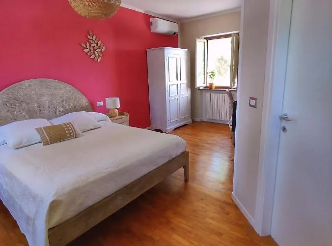 La Tomatica In Commedia Farma